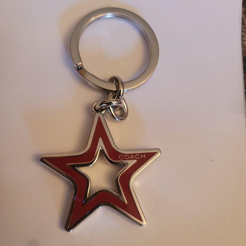 COACH -Signature Red Enamel Star Keychain/ Bag Charm/Key Ring. Brand New.Vintage - Picture 7 of 11